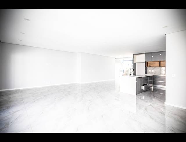4 BEDROOM FREEHOLD FOR SALE IN SANDOWN